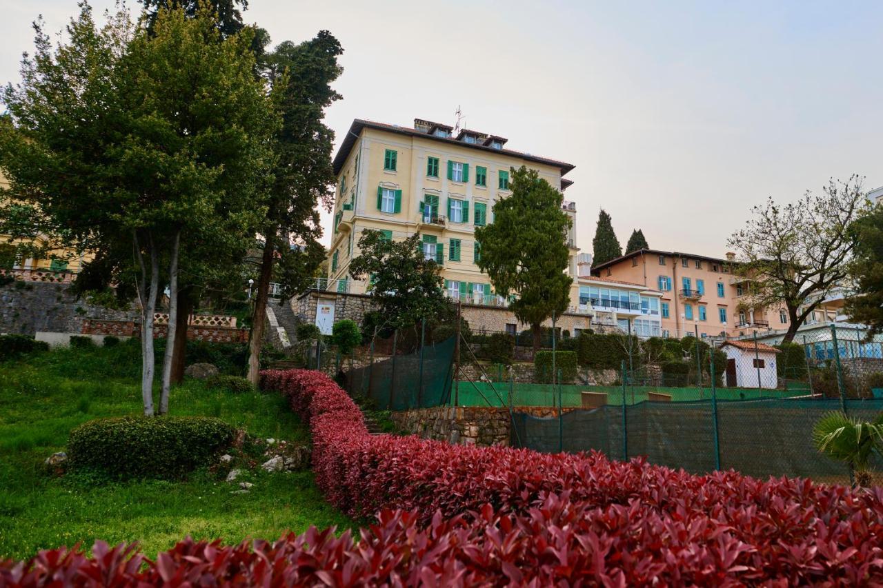 Hotel Lovran 3*