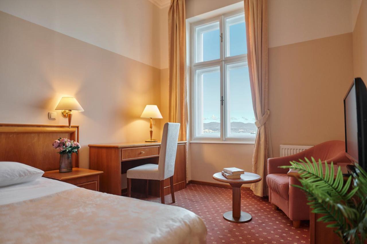 Hotel Hotel Lovran 3*